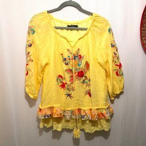 Caleoas Womens Embroidered Lagenlook  Lined Top Size PM